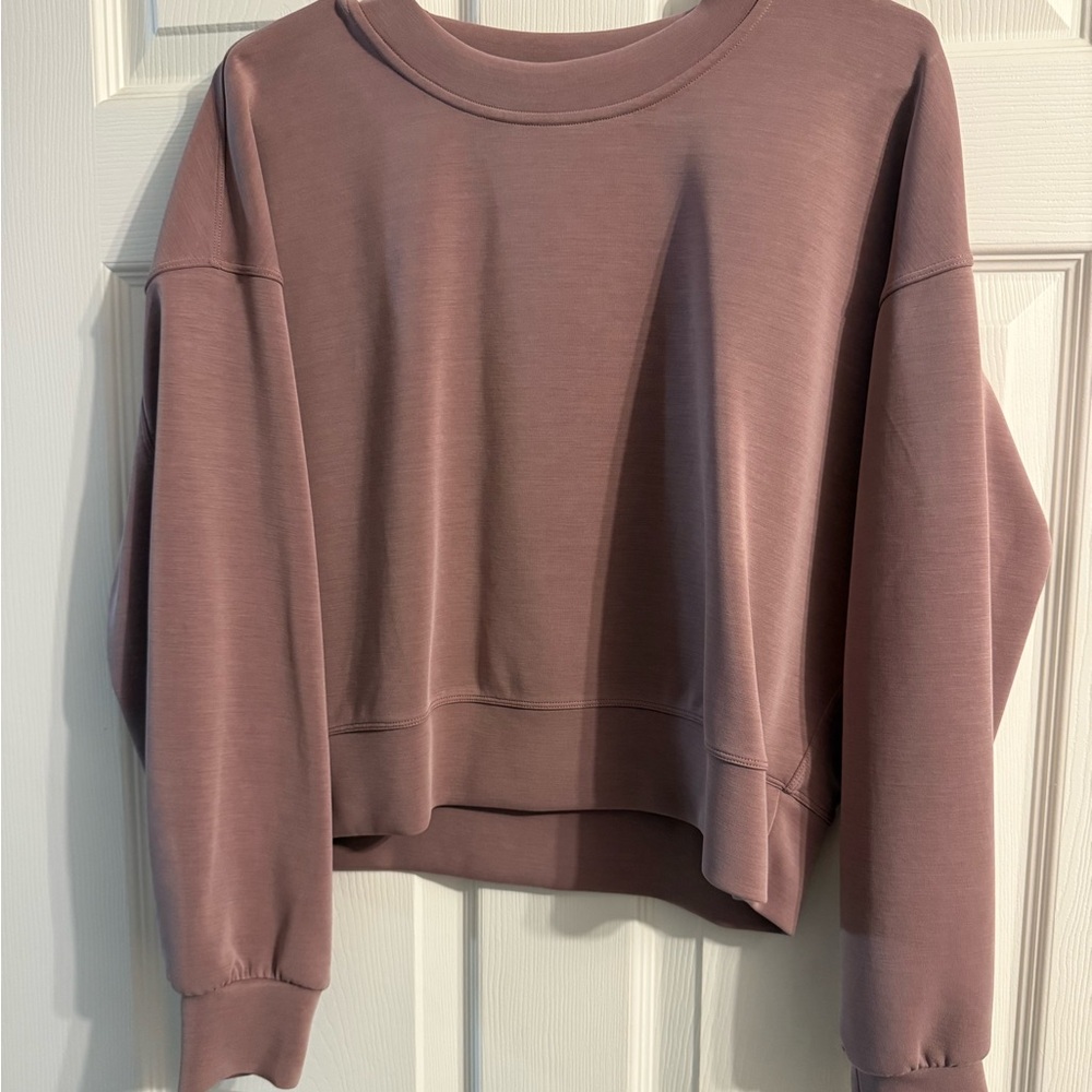 LULULEMON cropped crewneck